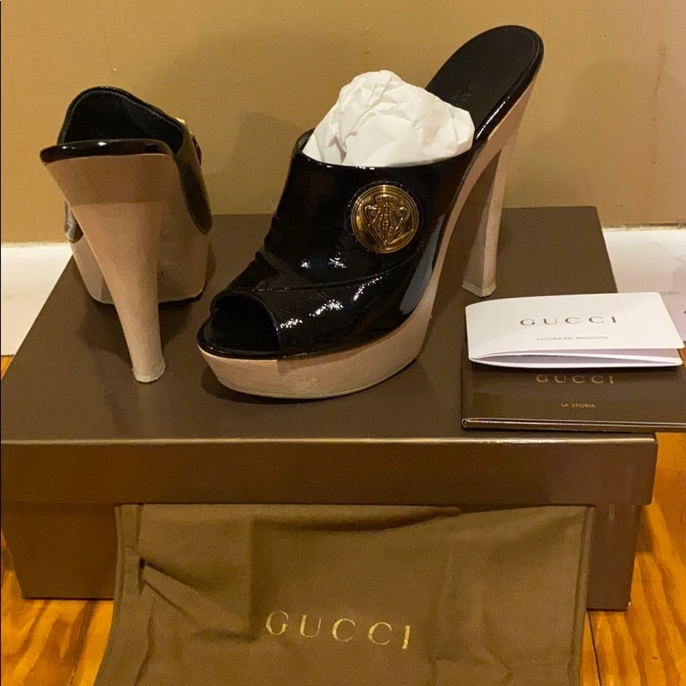 Gucci Hysteria Black Patent Leather Clogs